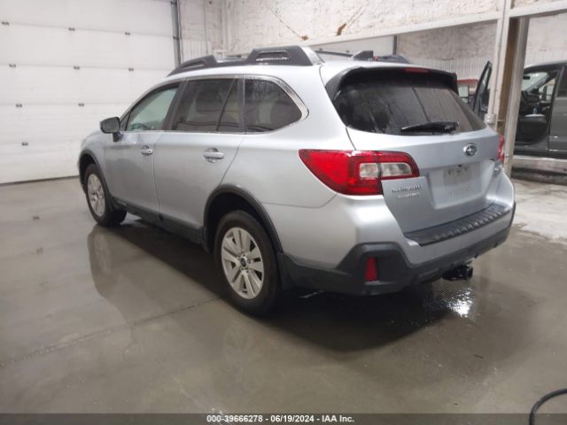 Photo 2 VIN: 4S4BSACCXJ3216545 - SUBARU OUTBACK 