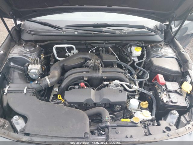 Photo 9 VIN: 4S4BSADC6J3331898 - SUBARU OUTBACK 