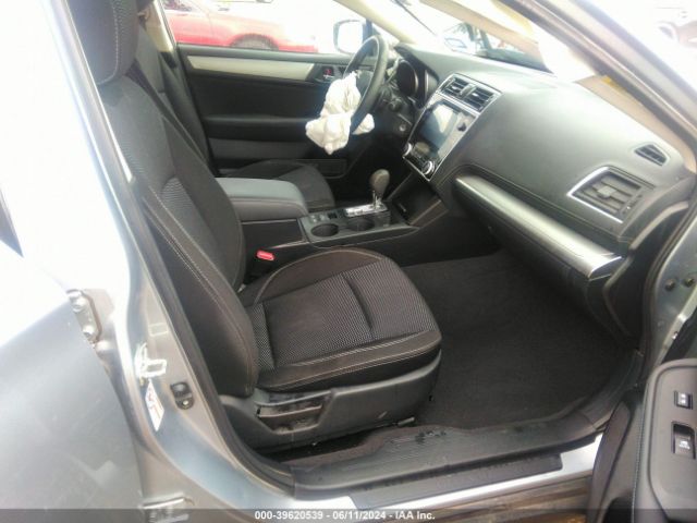 Photo 4 VIN: 4S4BSAFC1J3230071 - SUBARU OUTBACK 