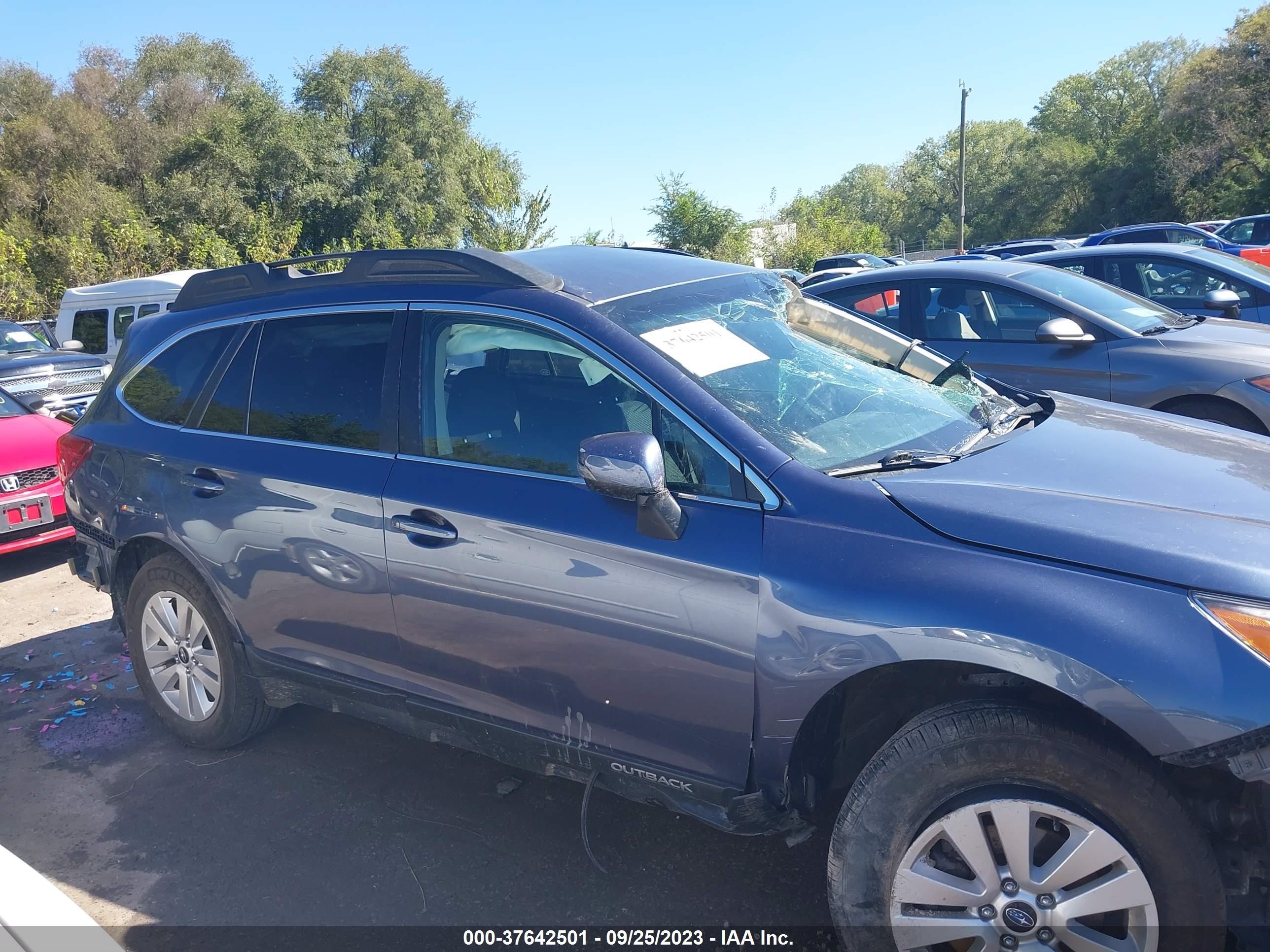 Photo 13 VIN: 4S4BSAFC2H3328813 - SUBARU OUTBACK 