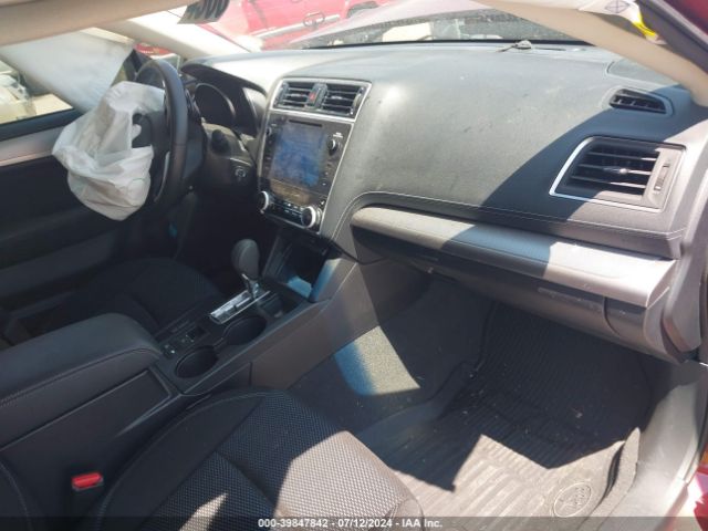 Photo 4 VIN: 4S4BSAFC2K3388128 - SUBARU OUTBACK 