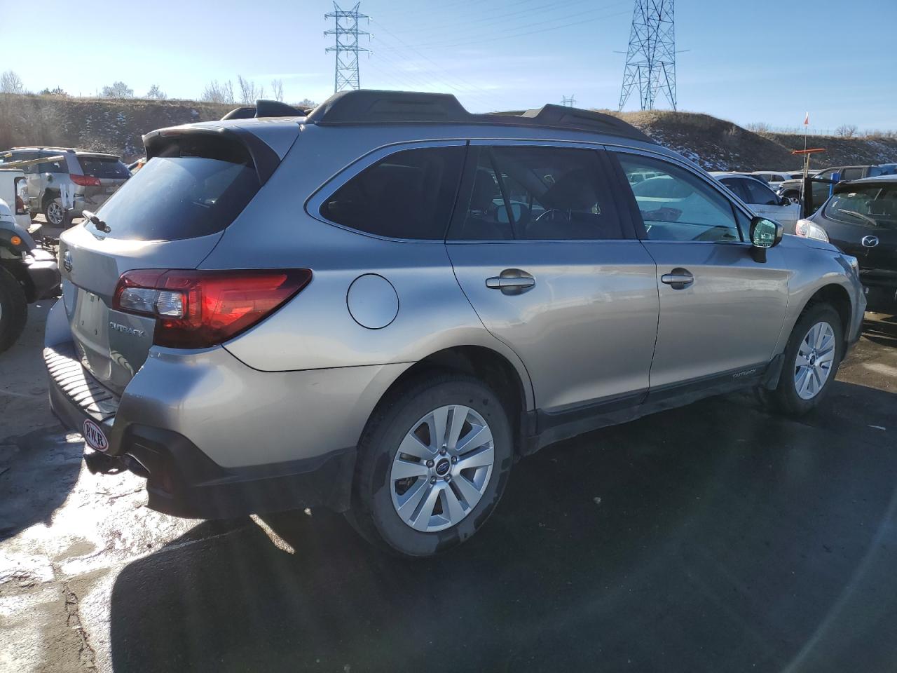 Photo 2 VIN: 4S4BSAFC3K3219963 - SUBARU OUTBACK 