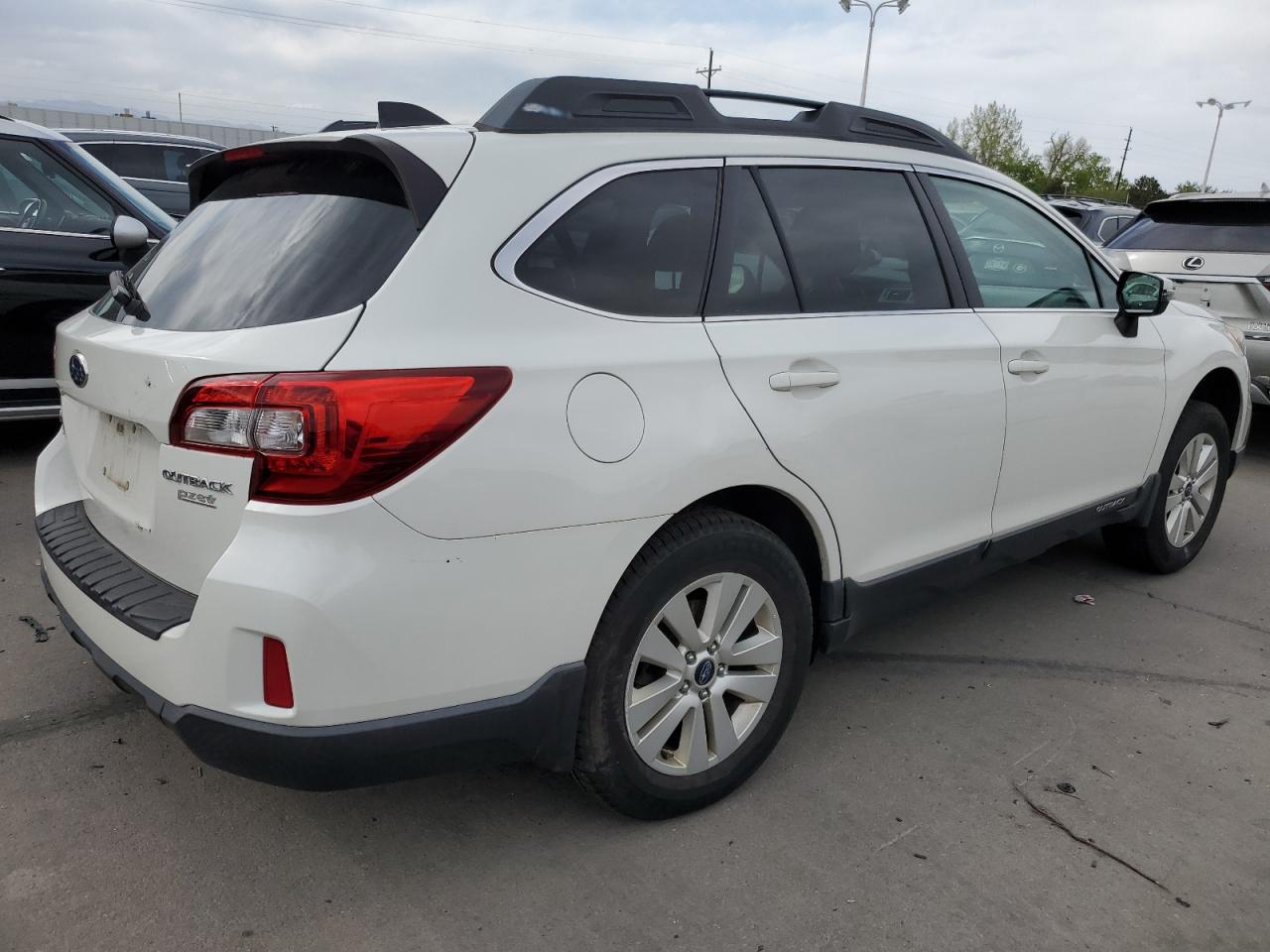 Photo 2 VIN: 4S4BSAFC4G3323367 - SUBARU OUTBACK 