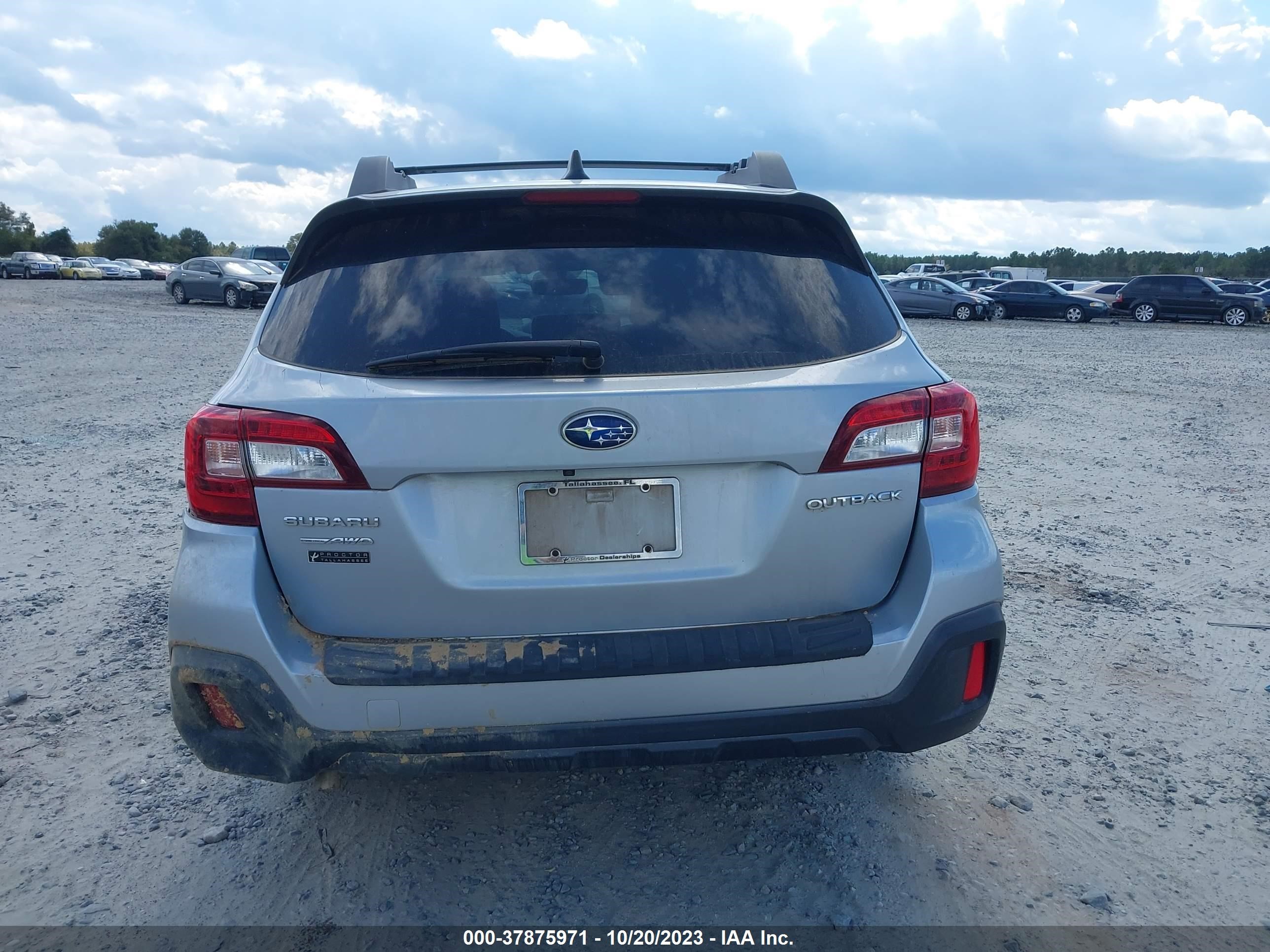 Photo 16 VIN: 4S4BSAFC5J3312787 - SUBARU OUTBACK 