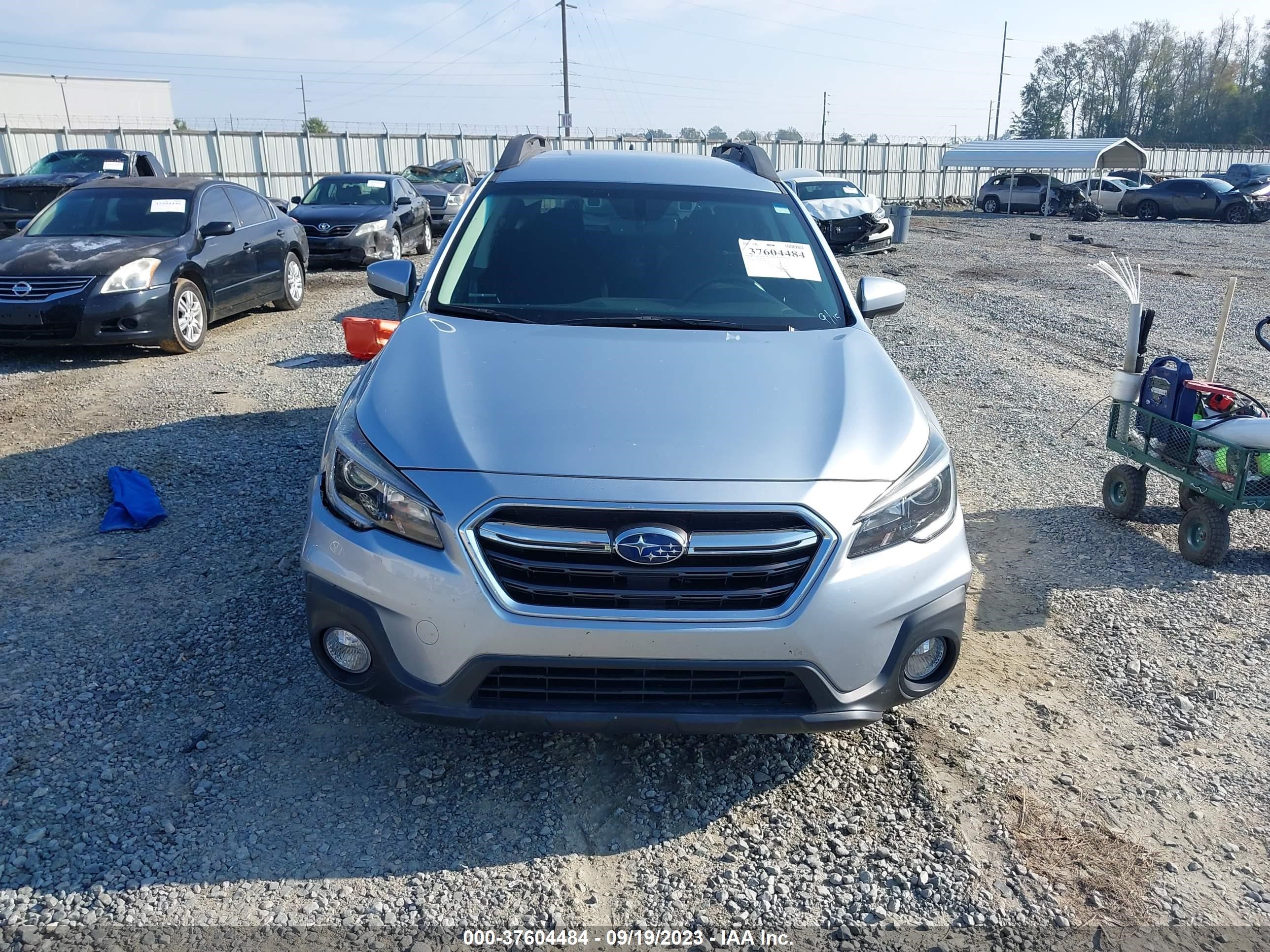 Photo 11 VIN: 4S4BSAFC5K3230589 - SUBARU OUTBACK 