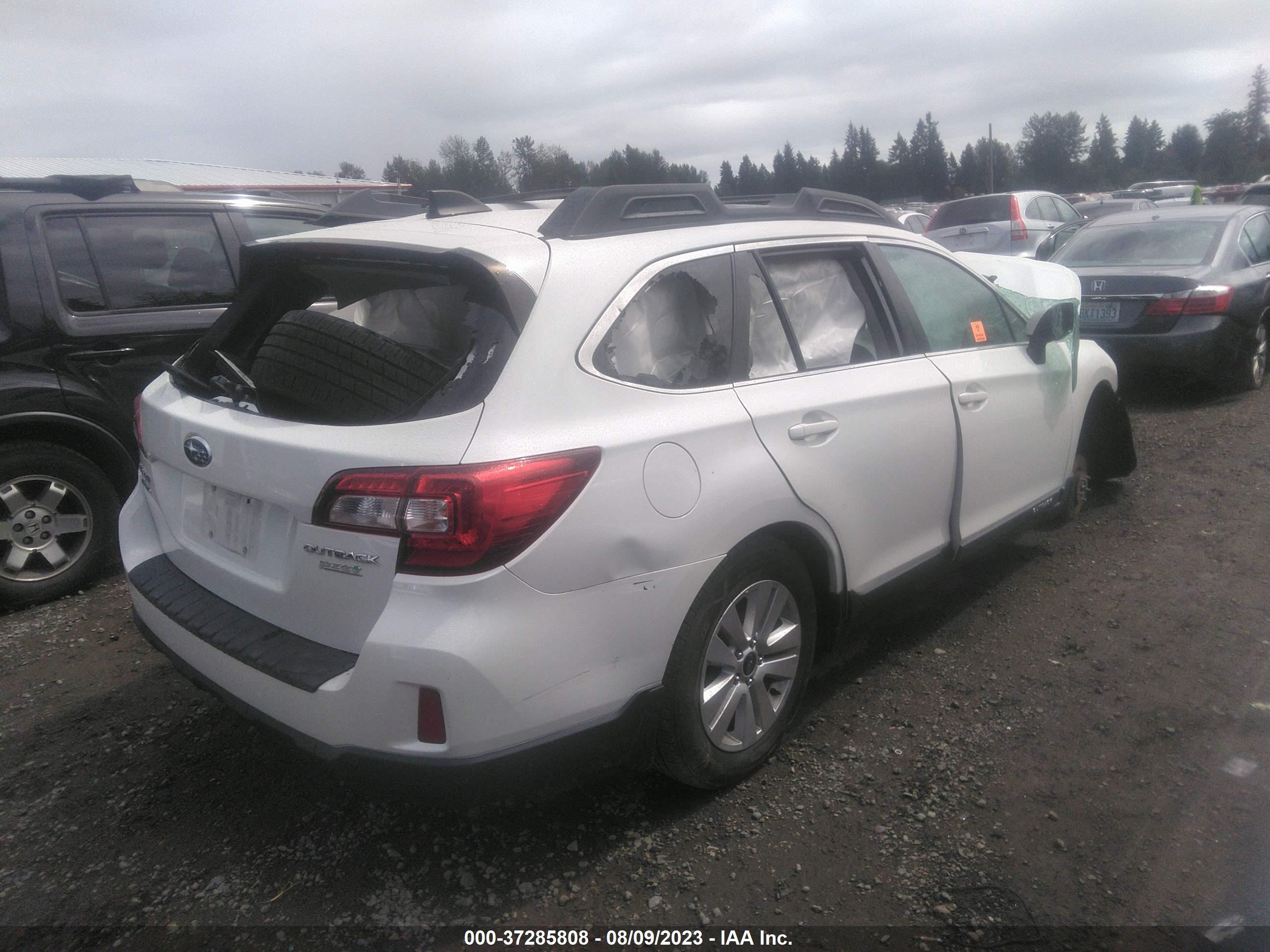 Photo 3 VIN: 4S4BSAFC6G3217650 - SUBARU OUTBACK 