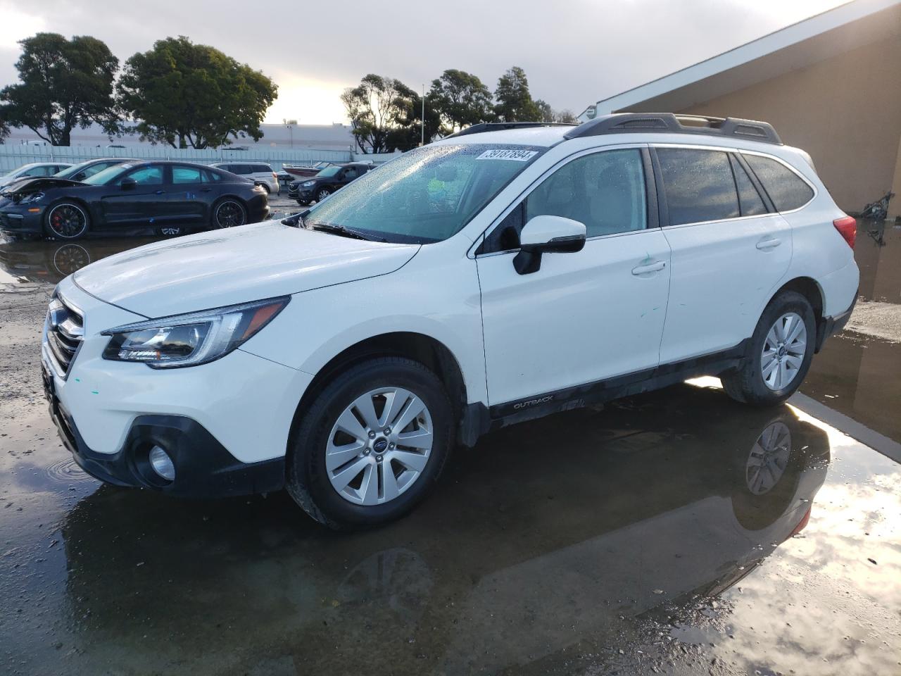 Photo 0 VIN: 4S4BSAFC6J3308280 - SUBARU OUTBACK 