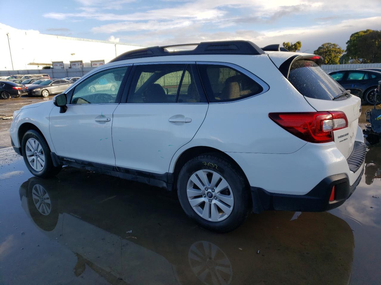 Photo 1 VIN: 4S4BSAFC6J3308280 - SUBARU OUTBACK 