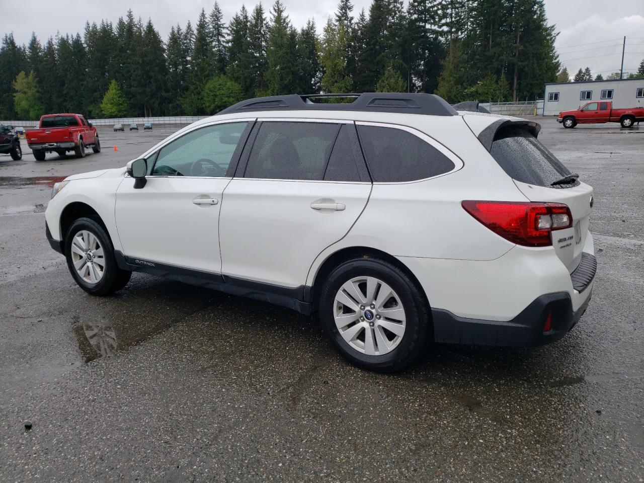 Photo 1 VIN: 4S4BSAFC6J3377437 - SUBARU OUTBACK 