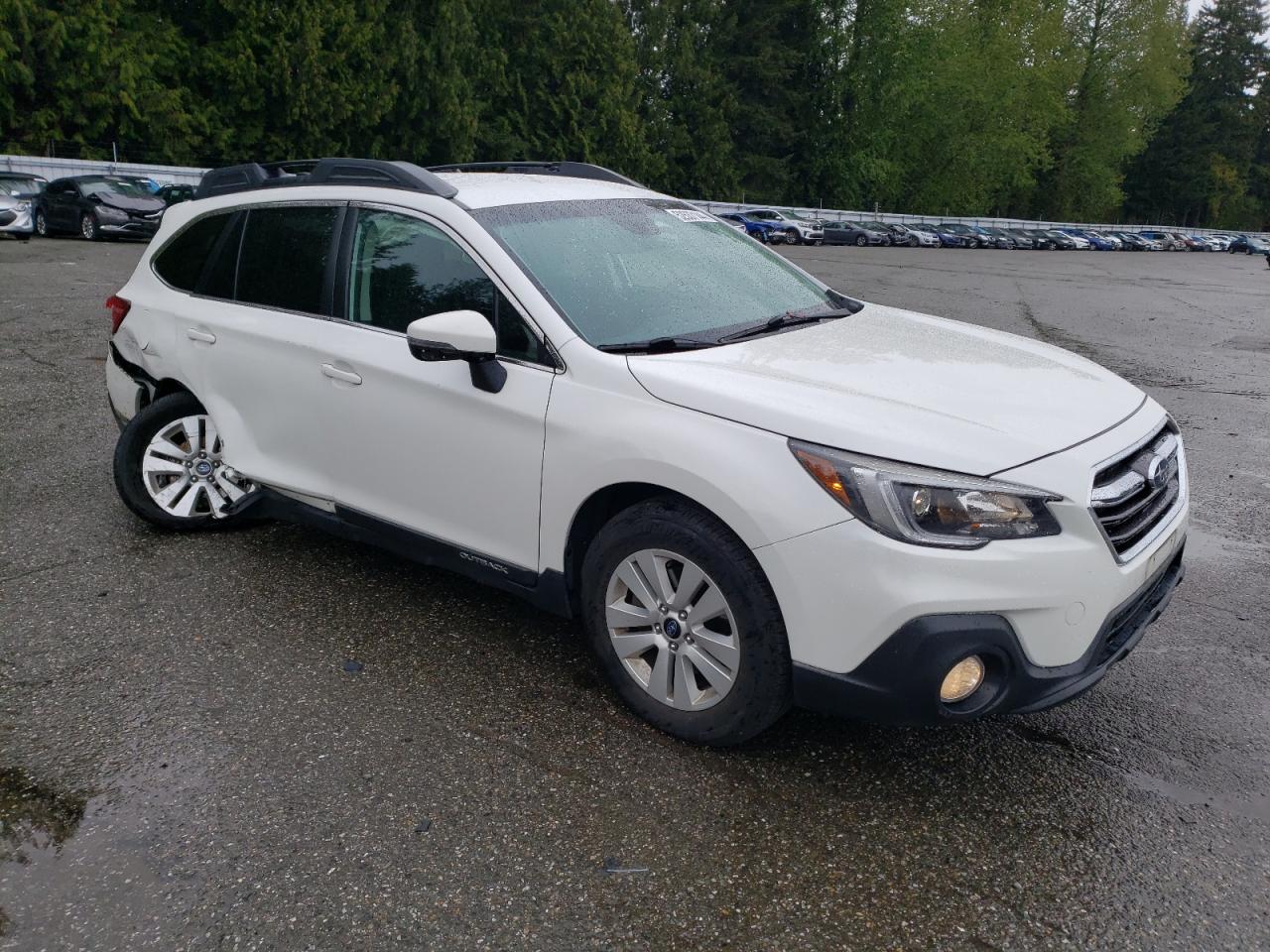 Photo 3 VIN: 4S4BSAFC6J3377437 - SUBARU OUTBACK 