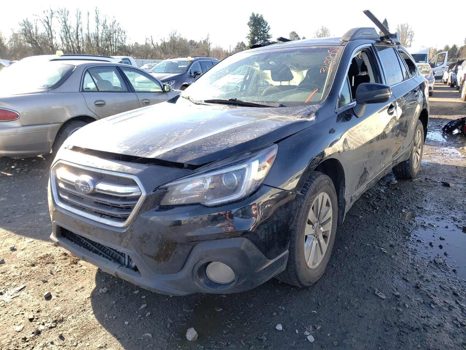 Photo 1 VIN: 4S4BSAFC7J3252270 - SUBARU OUTBACK 2. 