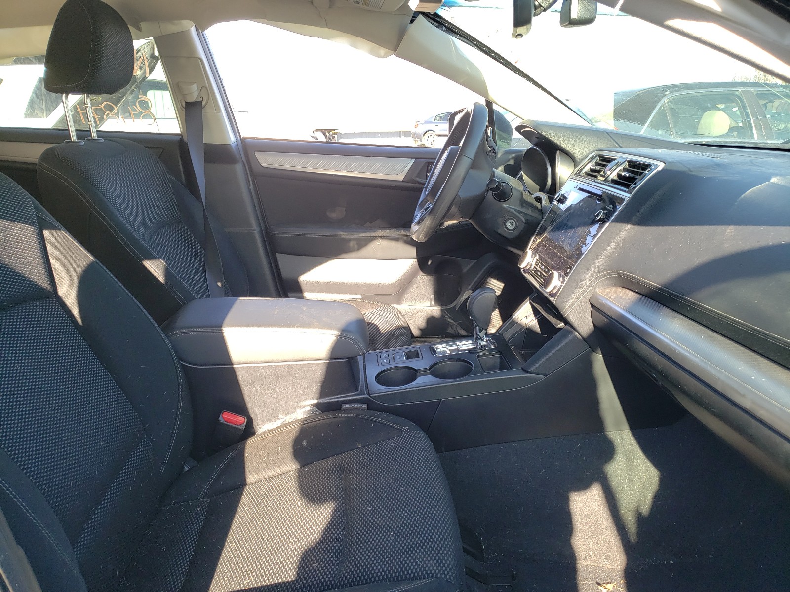 Photo 4 VIN: 4S4BSAFC7J3252270 - SUBARU OUTBACK 2. 