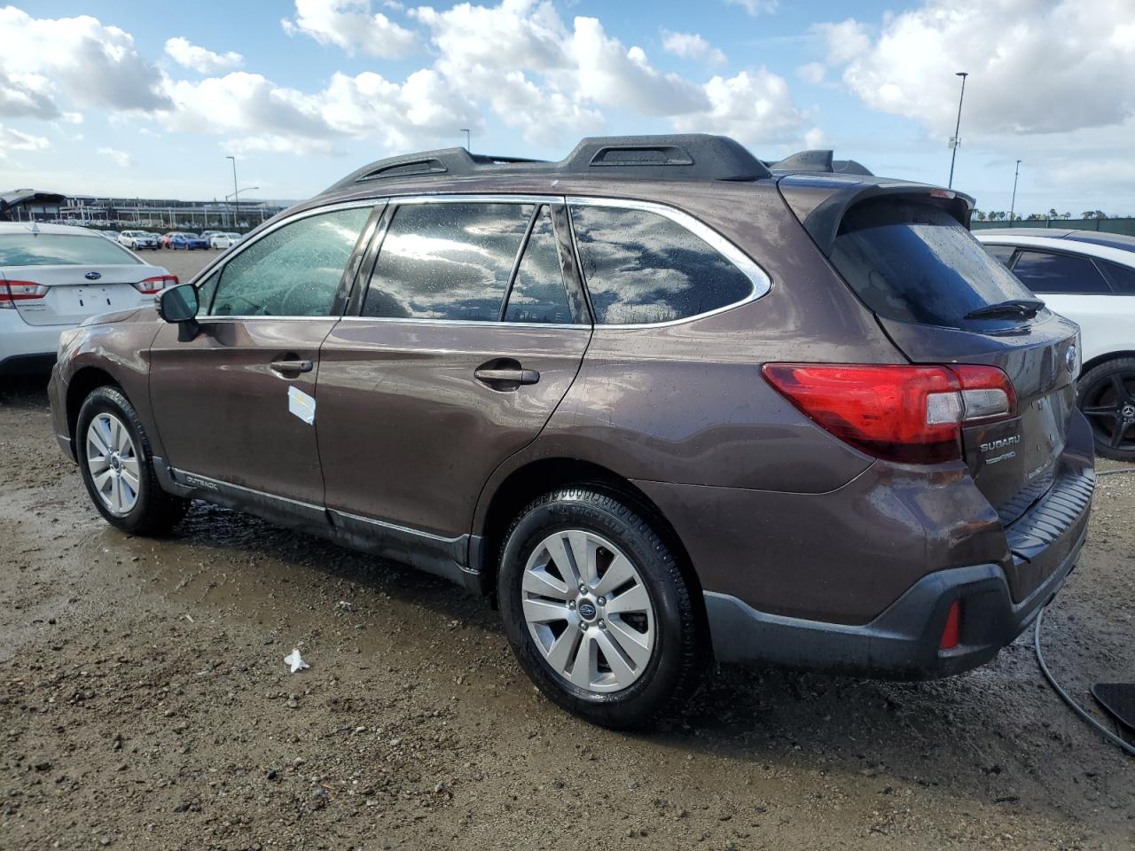 Photo 1 VIN: 4S4BSAFC7K3326806 - SUBARU OUTBACK 