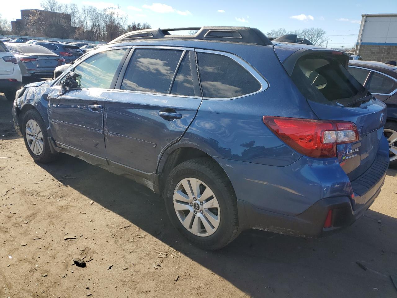 Photo 1 VIN: 4S4BSAFC8K3235690 - SUBARU OUTBACK 