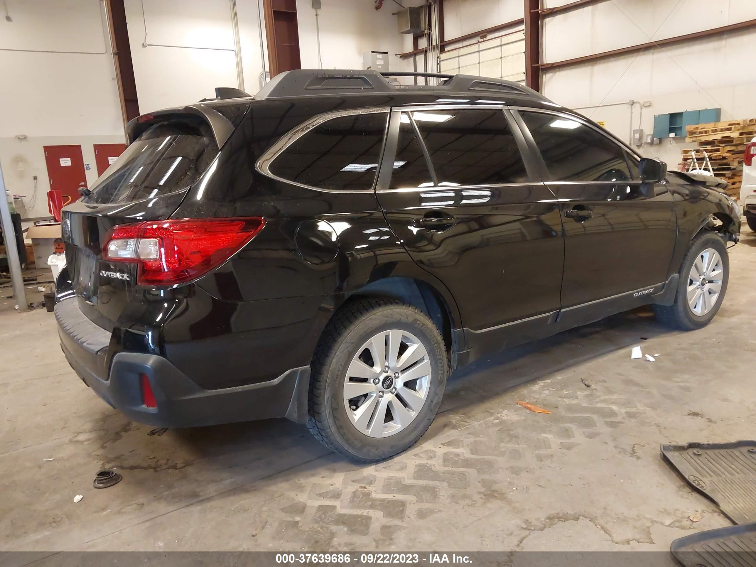 Photo 3 VIN: 4S4BSAFC8K3290432 - SUBARU OUTBACK 