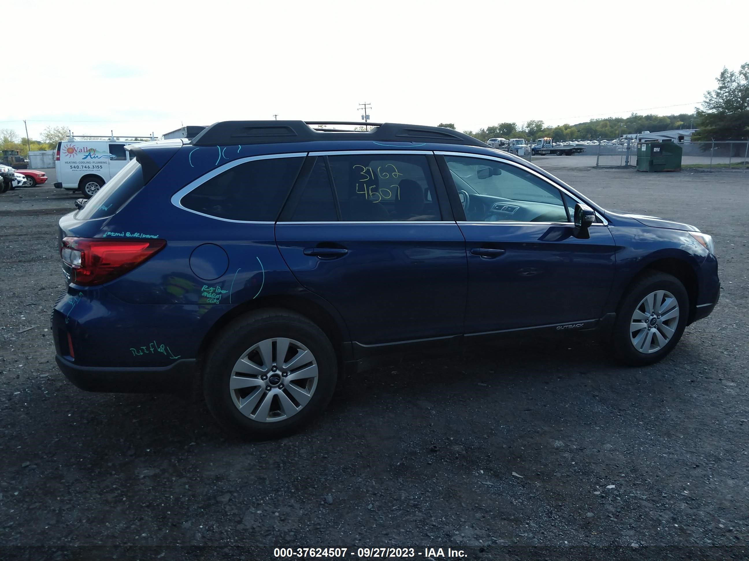 Photo 12 VIN: 4S4BSAFC9H3268920 - SUBARU OUTBACK 