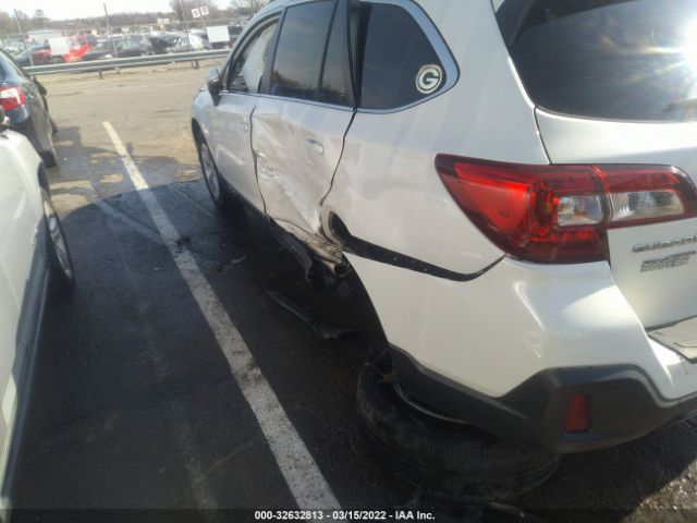 Photo 5 VIN: 4S4BSAFC9J3201000 - SUBARU OUTBACK 