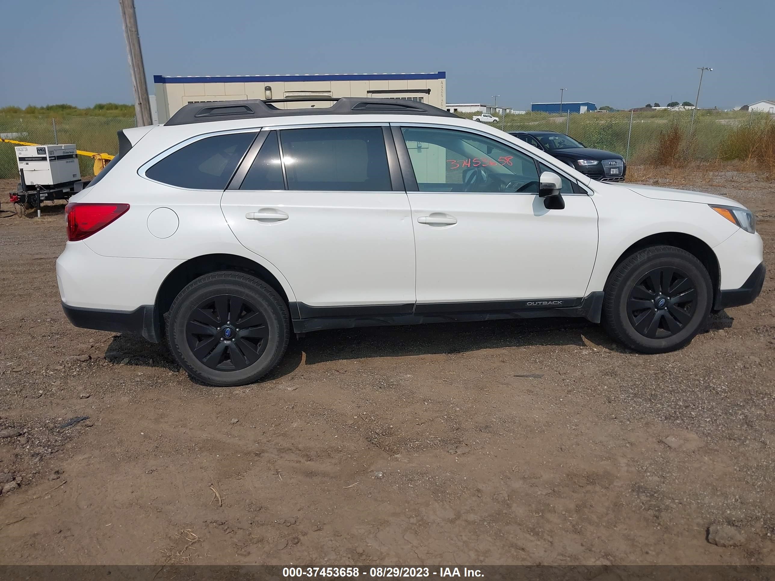 Photo 12 VIN: 4S4BSAFCOH3243162 - SUBARU OUTBACK 