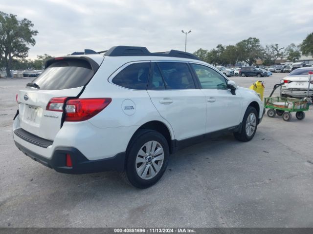 Photo 3 VIN: 4S4BSAFCXJ3368465 - SUBARU OUTBACK 