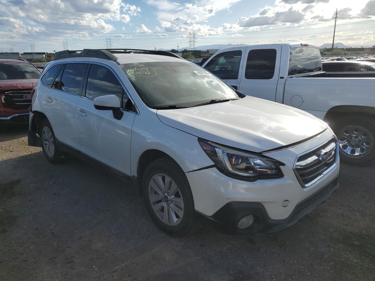 Photo 3 VIN: 4S4BSAFCXK3267556 - SUBARU OUTBACK 