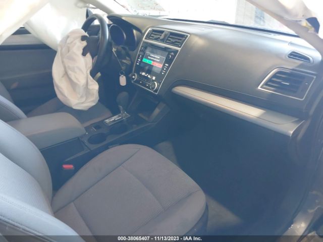 Photo 4 VIN: 4S4BSAFCXK3311023 - SUBARU OUTBACK 