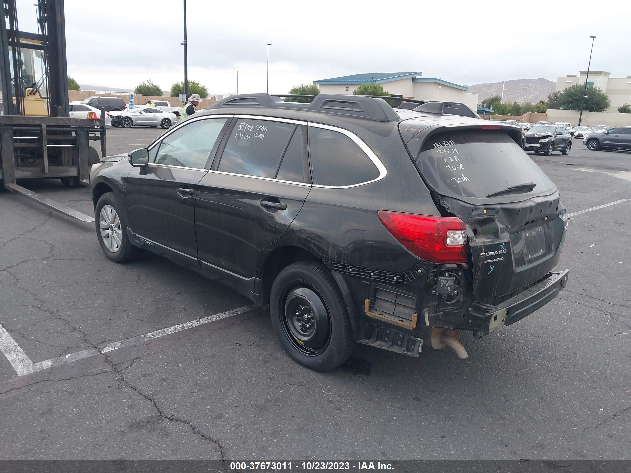 Photo 2 VIN: 4S4BSAHC0K3360745 - SUBARU OUTBACK 