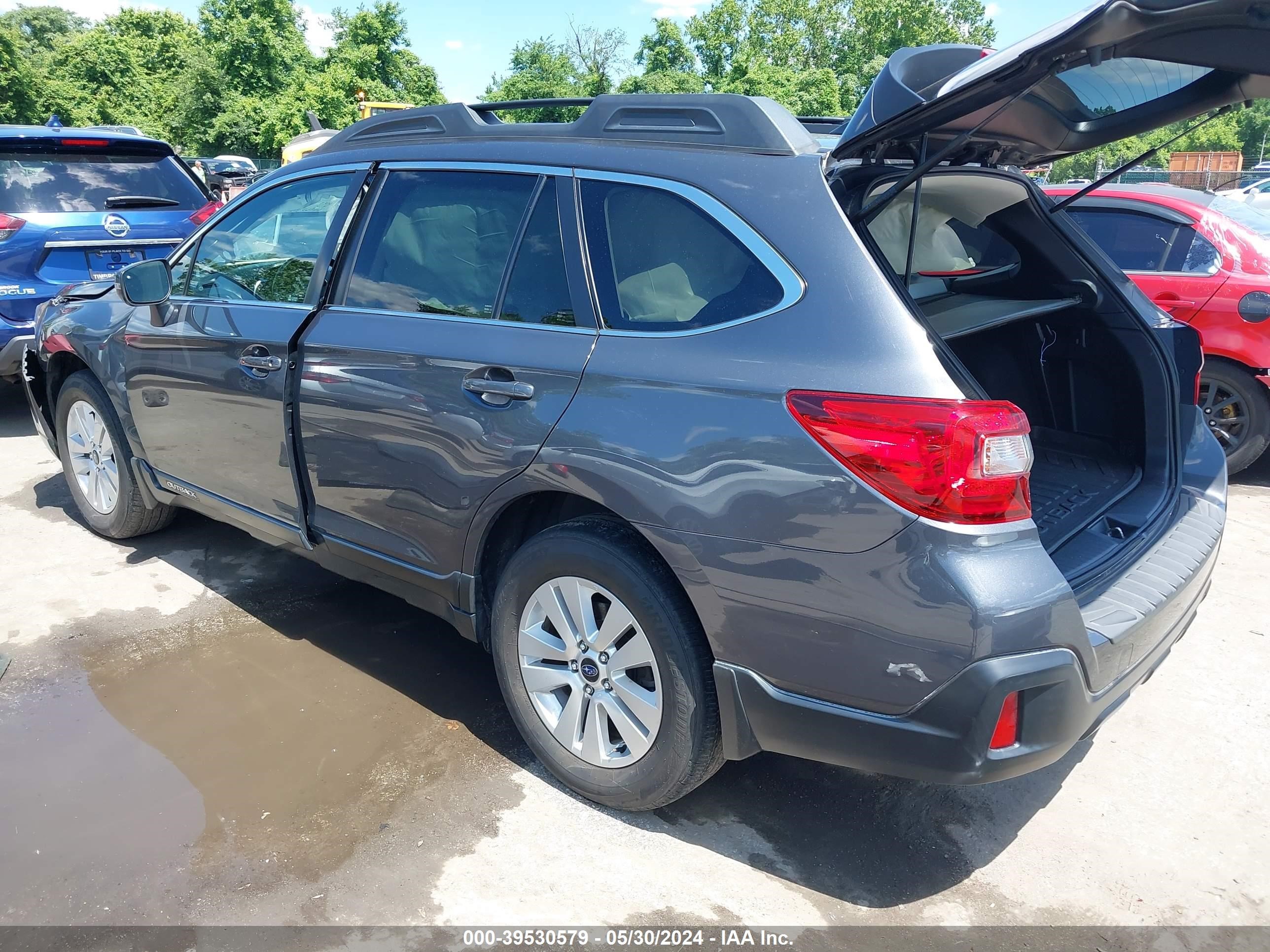 Photo 2 VIN: 4S4BSAHC1K3267085 - SUBARU OUTBACK 