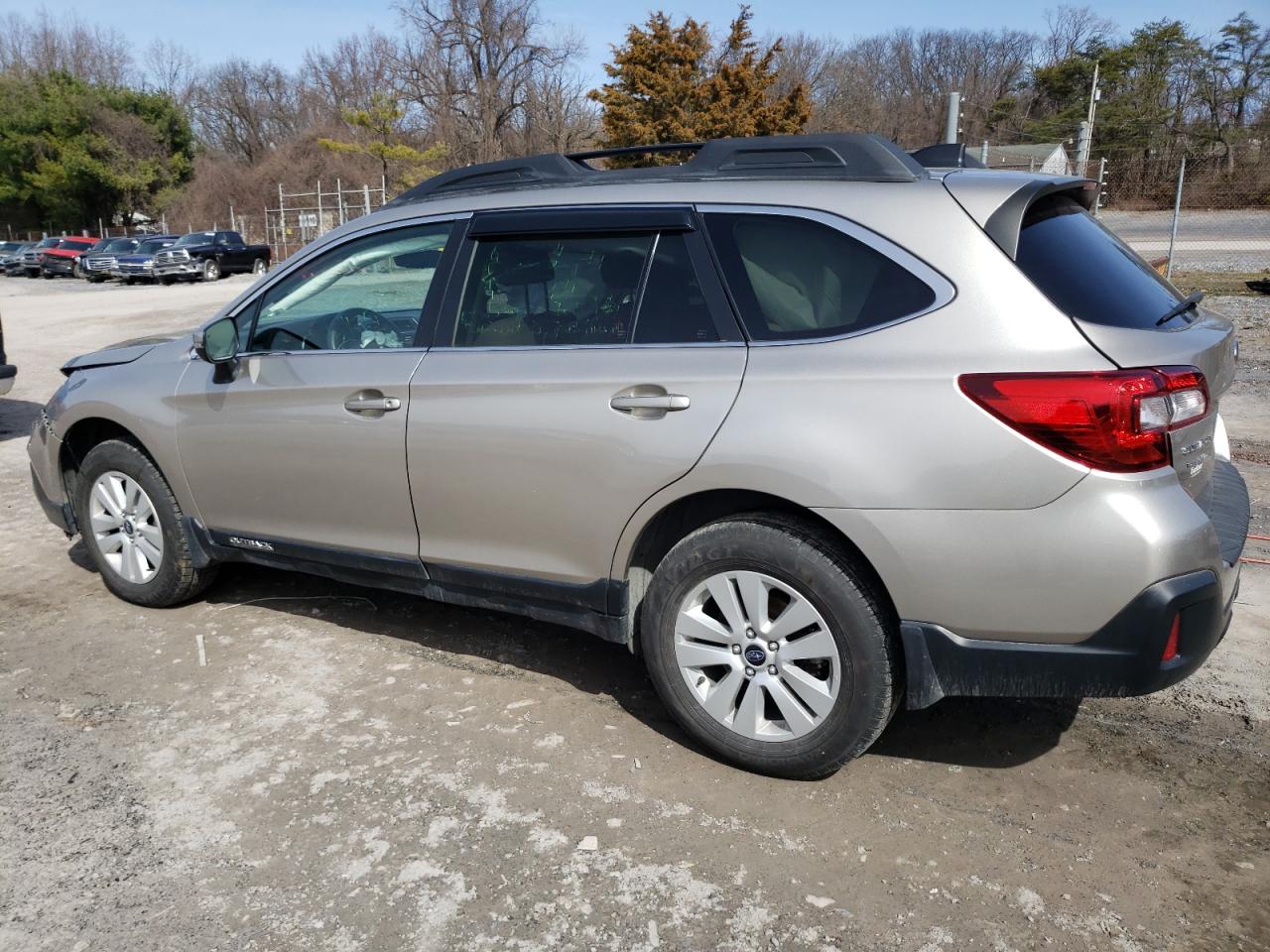 Photo 1 VIN: 4S4BSAHC1K3371768 - SUBARU OUTBACK 