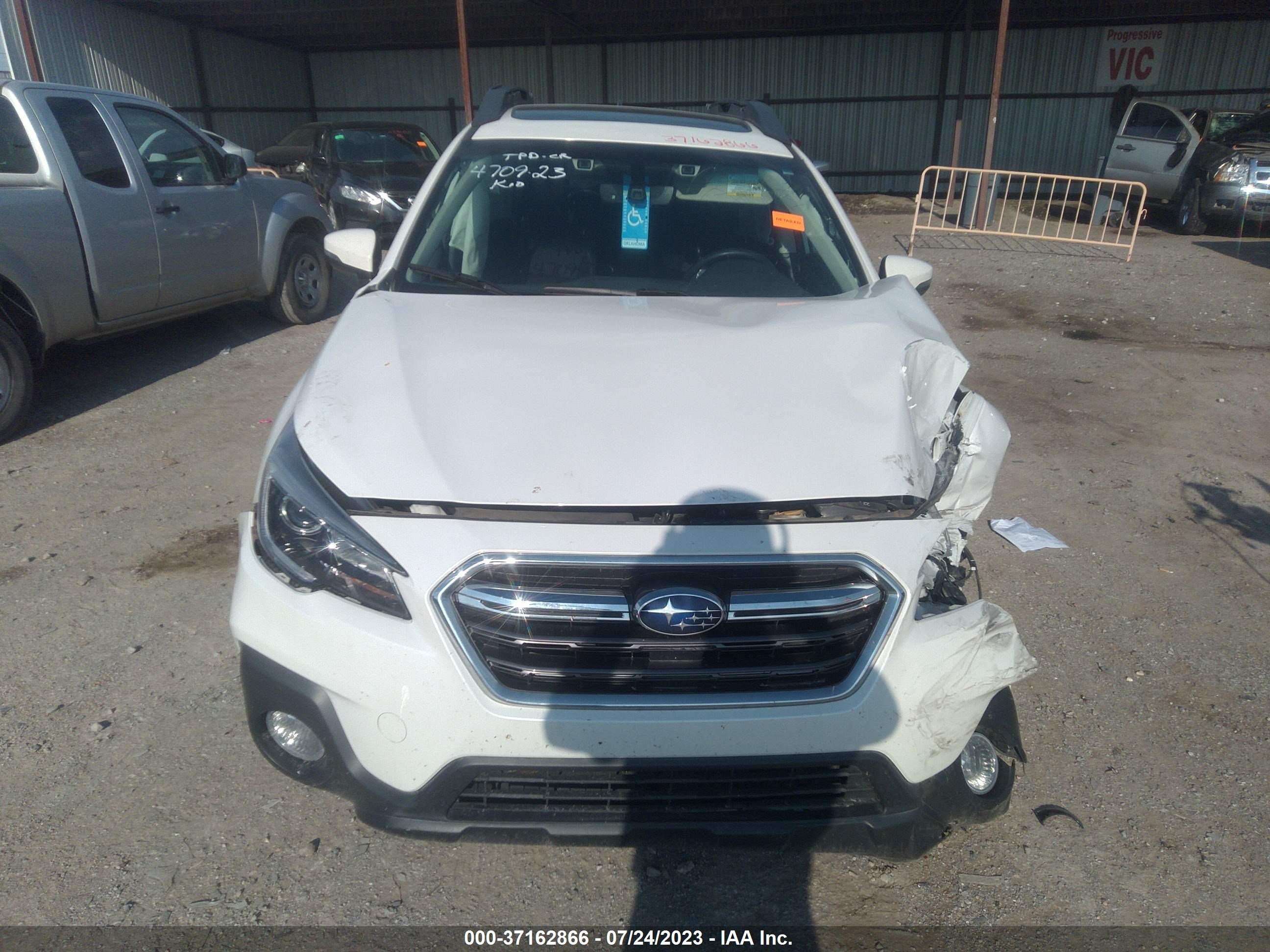 Photo 11 VIN: 4S4BSAHC3K3336648 - SUBARU OUTBACK 