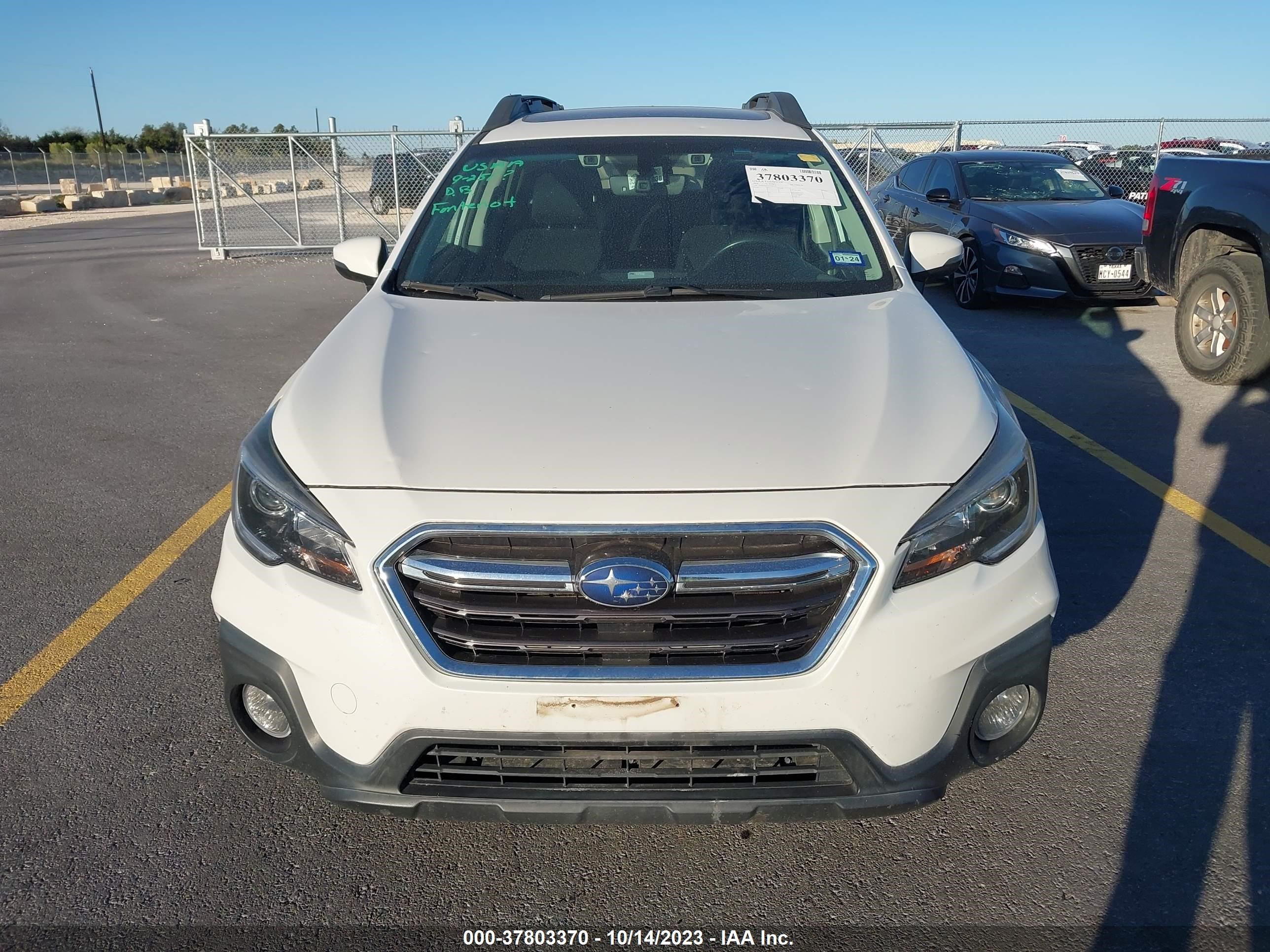 Photo 11 VIN: 4S4BSAHC6J3218558 - SUBARU OUTBACK 