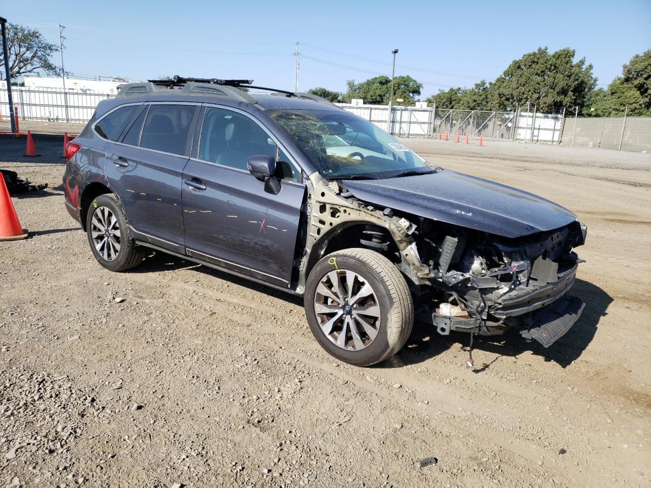 Photo 3 VIN: 4S4BSAJC9F3332748 - SUBARU OUTBACK 