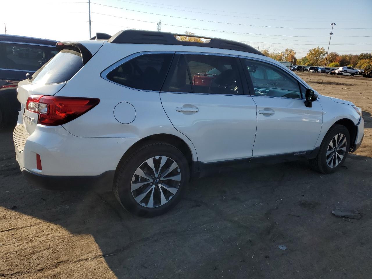 Photo 2 VIN: 4S4BSAKC9H3322335 - SUBARU OUTBACK 