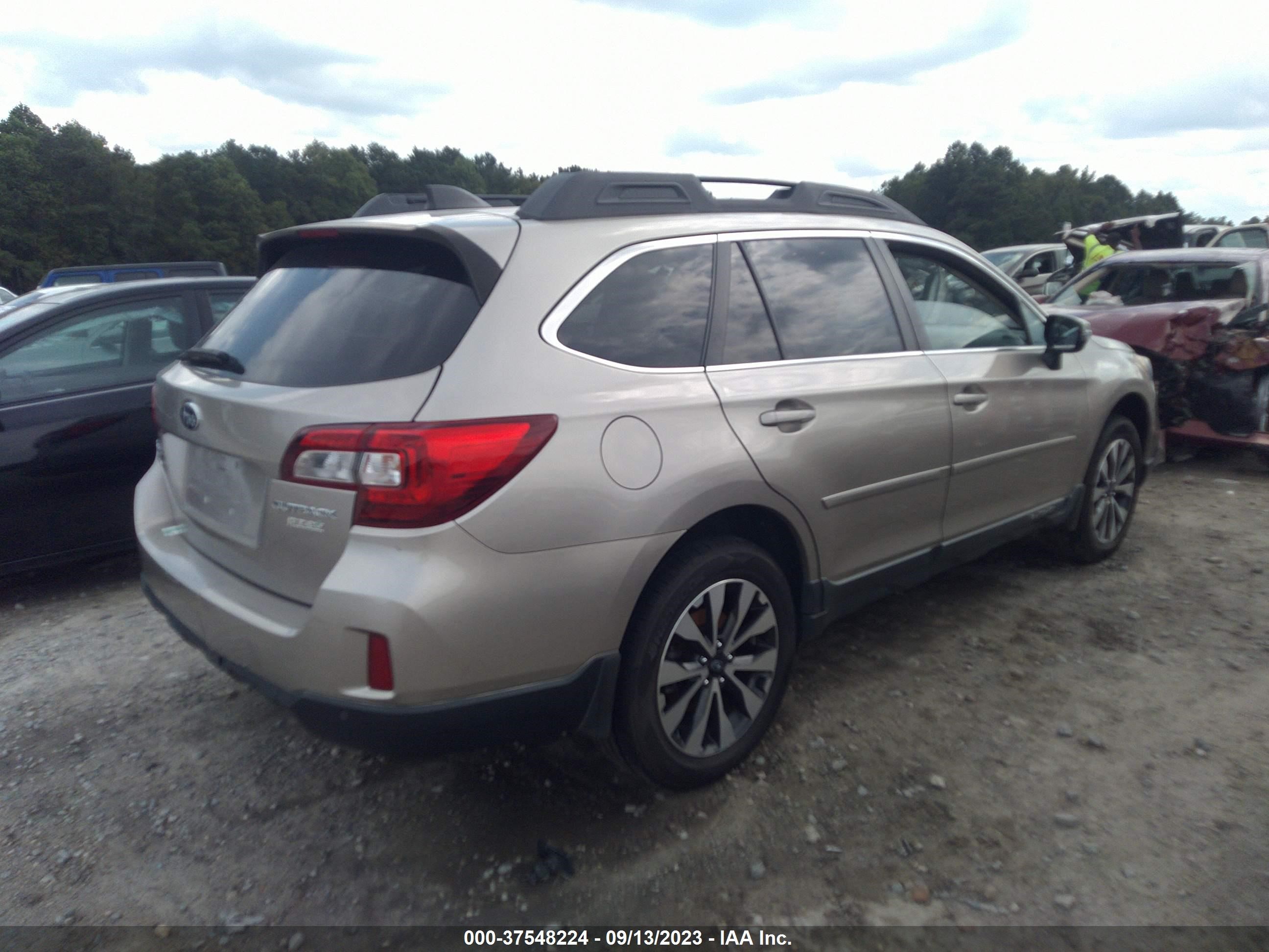 Photo 3 VIN: 4S4BSANC0H3248640 - SUBARU OUTBACK 