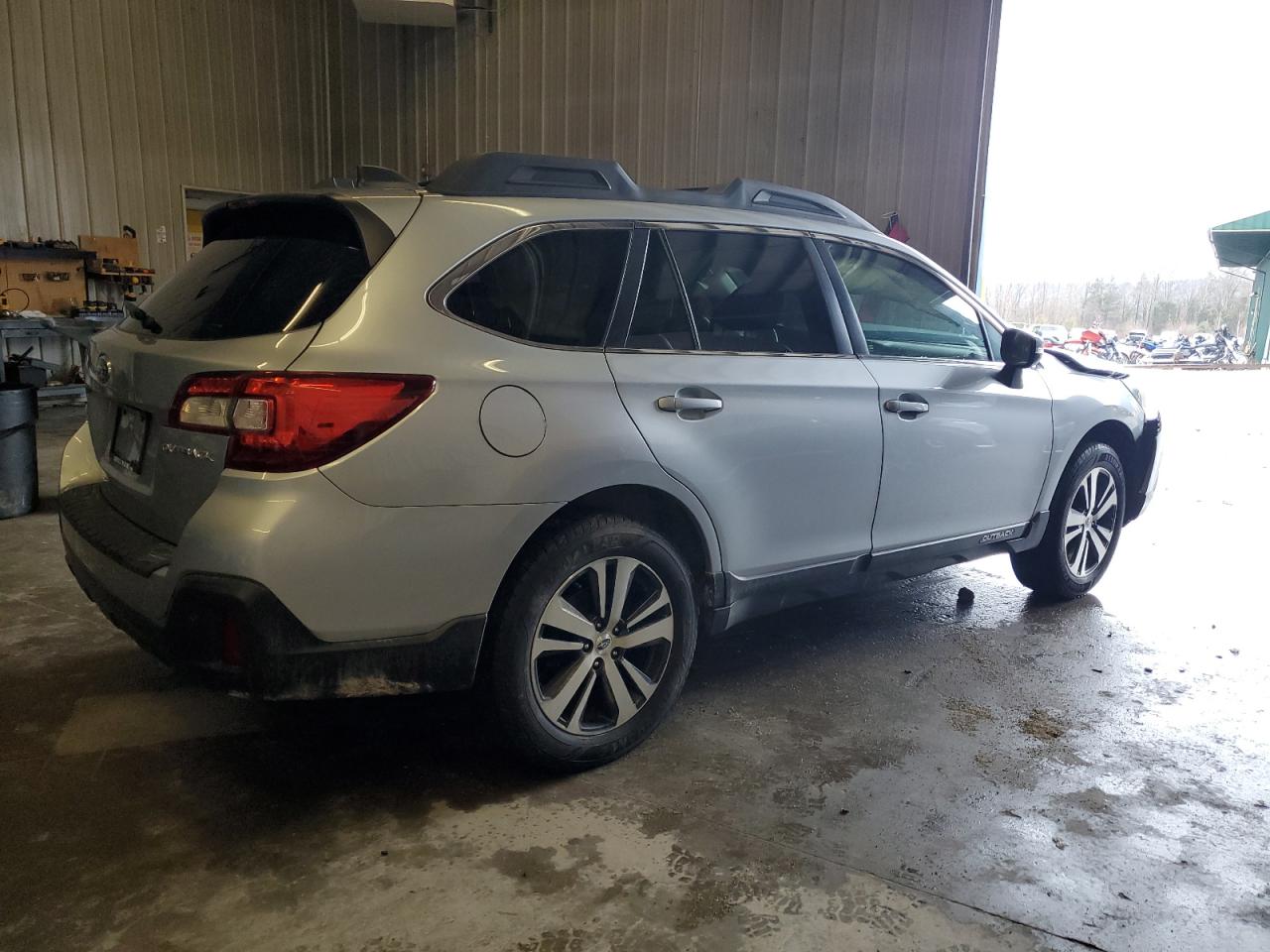 Photo 2 VIN: 4S4BSANC0K3280236 - SUBARU OUTBACK 