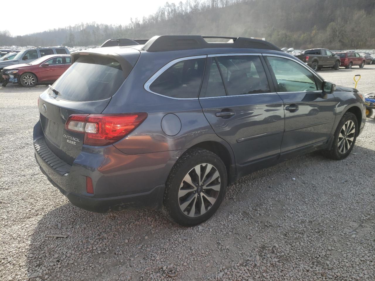 Photo 2 VIN: 4S4BSANC1H3432209 - SUBARU OUTBACK 