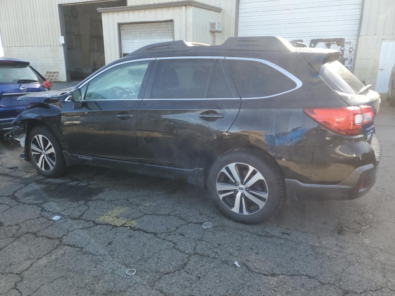 Photo 1 VIN: 4S4BSANC1J3340023 - SUBARU OUTBACK 