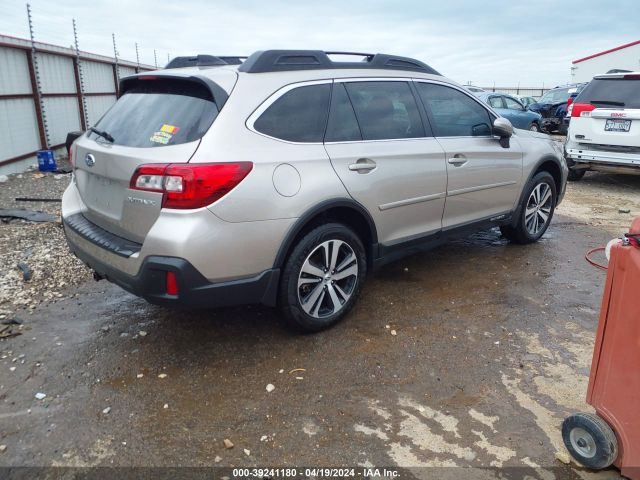 Photo 3 VIN: 4S4BSANC1J3383423 - SUBARU OUTBACK 