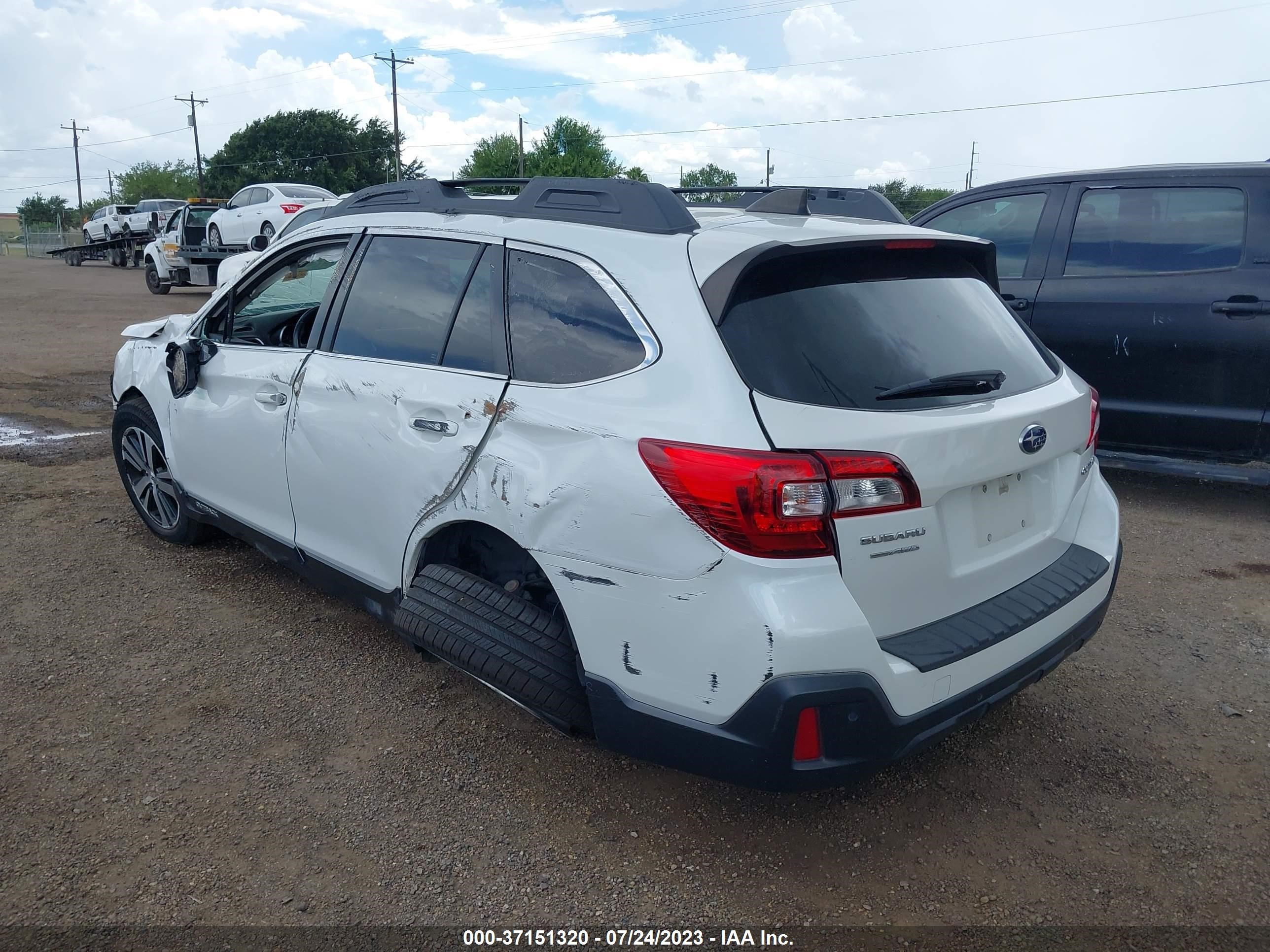 Photo 2 VIN: 4S4BSANC2K3200340 - SUBARU OUTBACK 