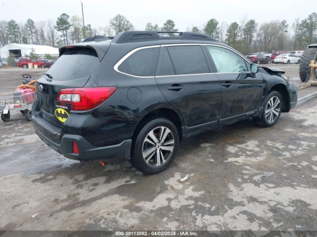 Photo 3 VIN: 4S4BSANC3J3242627 - SUBARU OUTBACK 