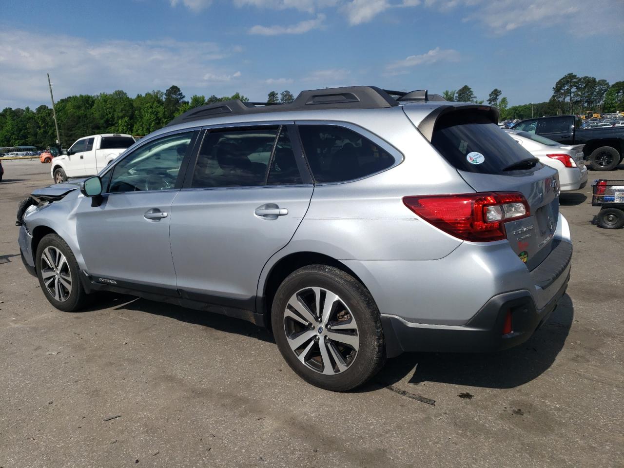 Photo 1 VIN: 4S4BSANC3J3353002 - SUBARU OUTBACK 