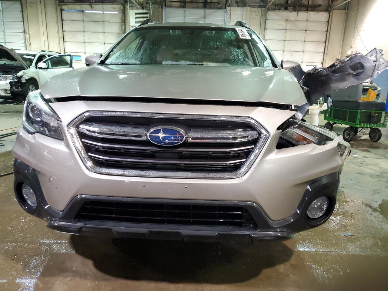 Photo 4 VIN: 4S4BSANC3K3376569 - SUBARU OUTBACK 