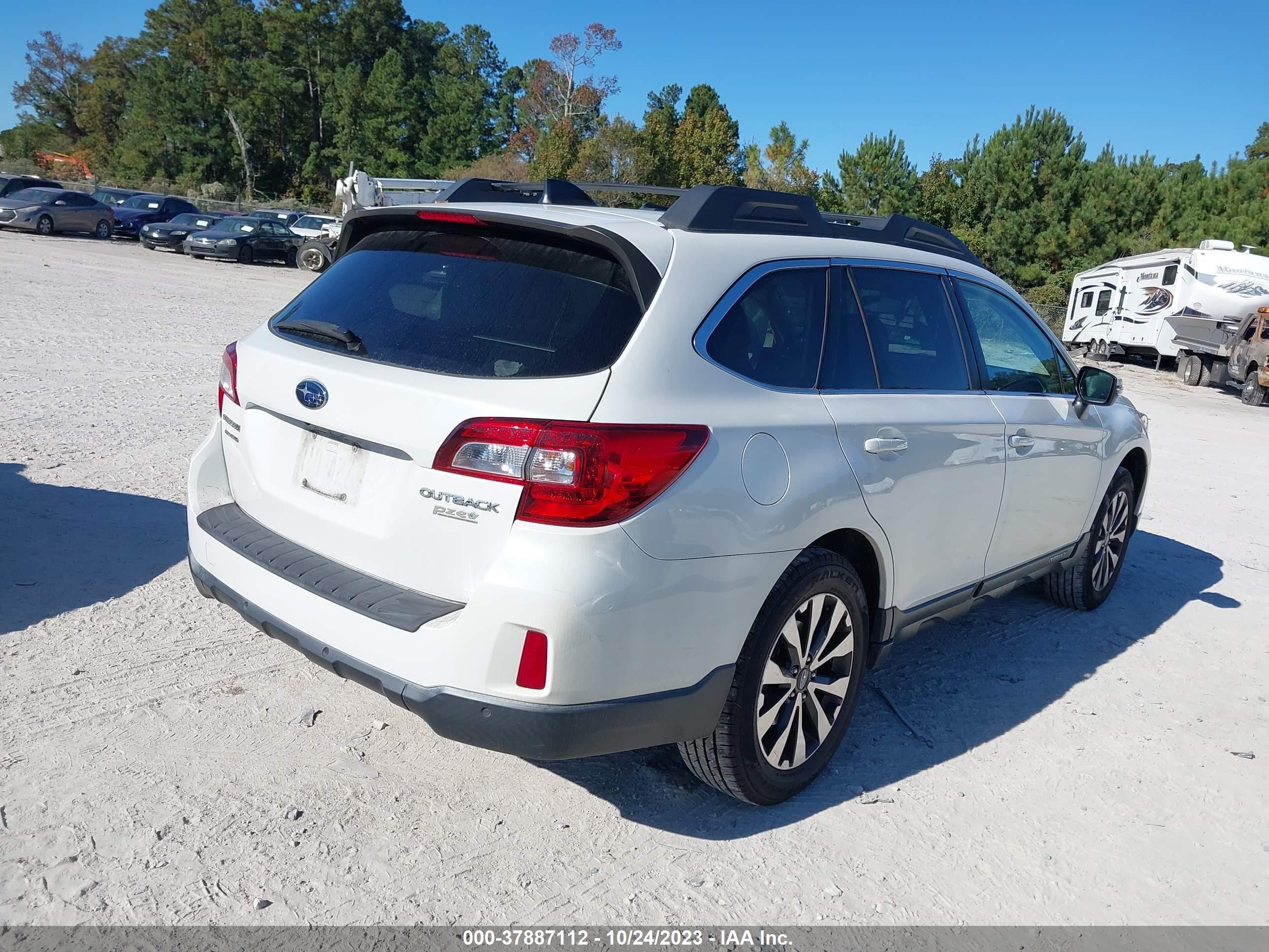 Photo 3 VIN: 4S4BSANC4H3221912 - SUBARU OUTBACK 