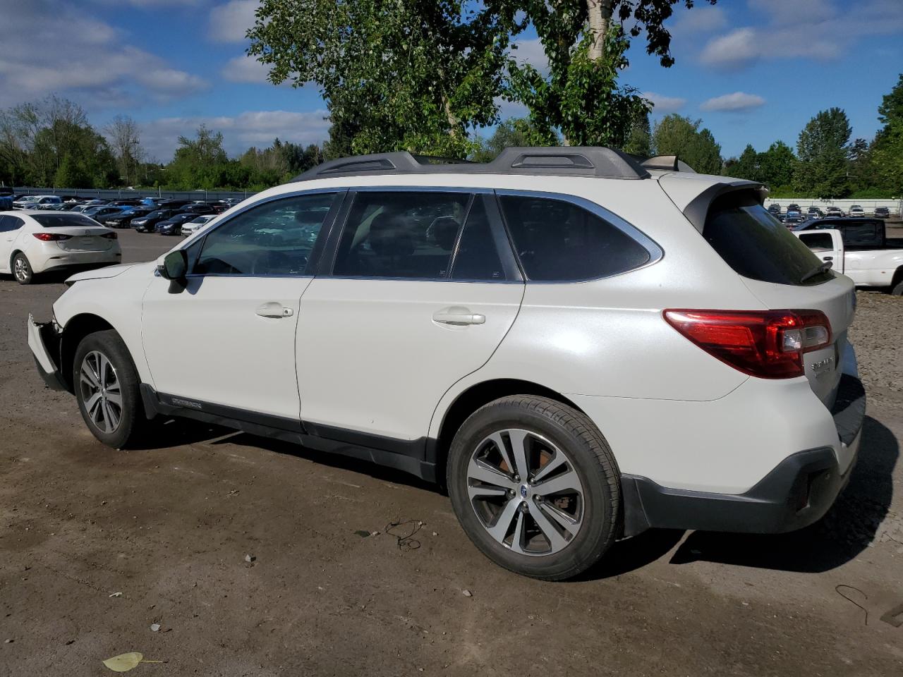 Photo 1 VIN: 4S4BSANC4J3257234 - SUBARU OUTBACK 