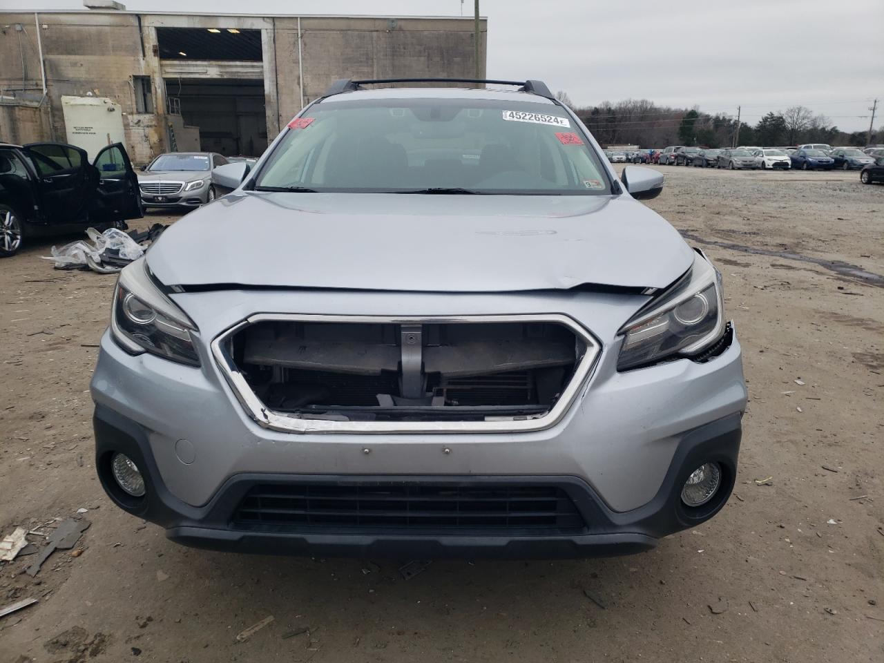 Photo 4 VIN: 4S4BSANC5K3376847 - SUBARU OUTBACK 