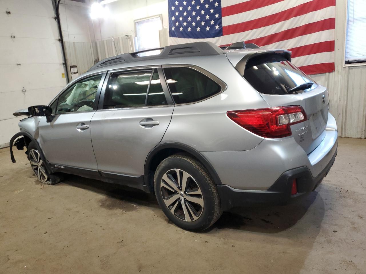 Photo 1 VIN: 4S4BSANC6J3356962 - SUBARU OUTBACK 