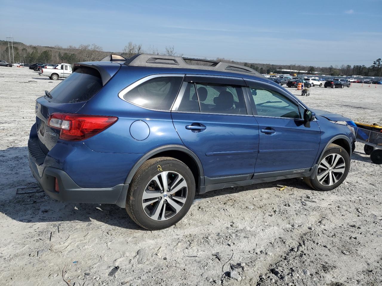 Photo 2 VIN: 4S4BSANC6K3239304 - SUBARU OUTBACK 