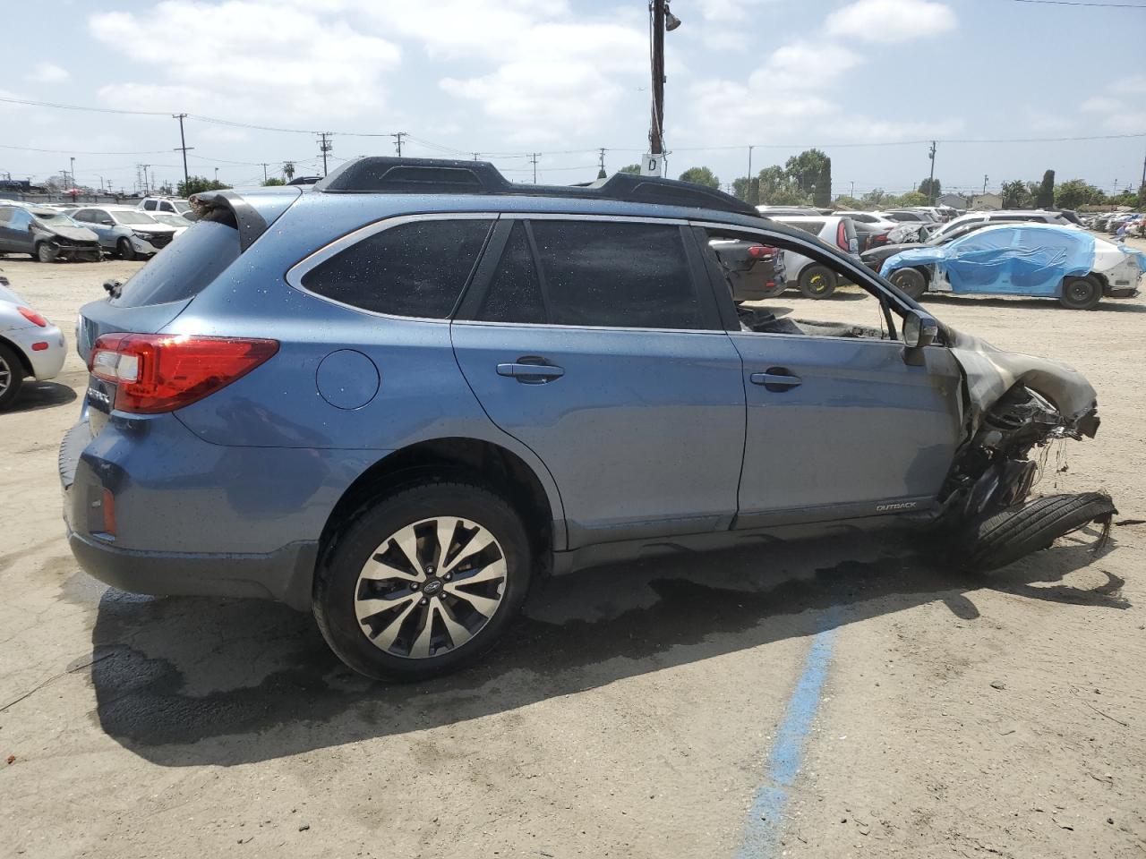 Photo 2 VIN: 4S4BSANC8F3334727 - SUBARU OUTBACK 