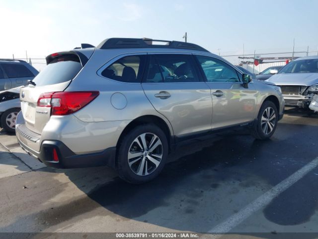 Photo 3 VIN: 4S4BSANC8J3317015 - SUBARU OUTBACK 