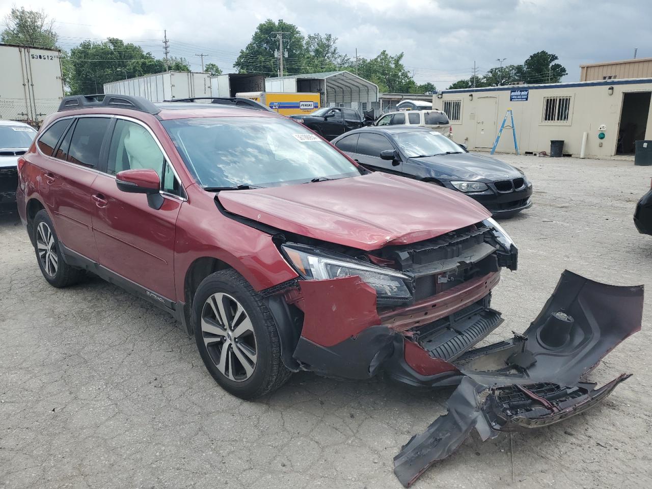 Photo 3 VIN: 4S4BSANC9J3255382 - SUBARU OUTBACK 