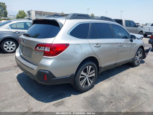 Photo 3 VIN: 4S4BSANC9J3256483 - SUBARU OUTBACK 